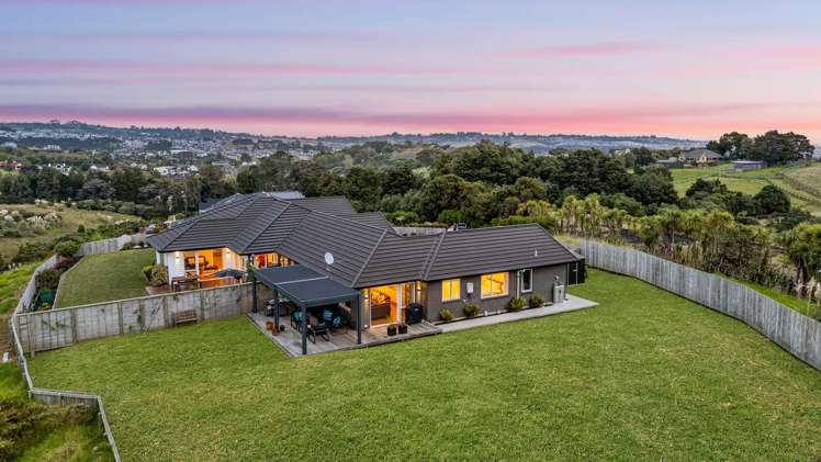 13 Otaota Way Flat Bush_1