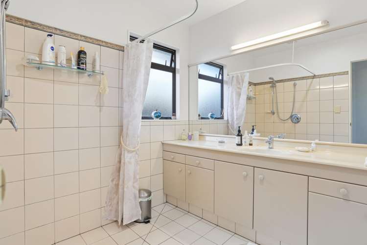 192 Levers Road Matua_19