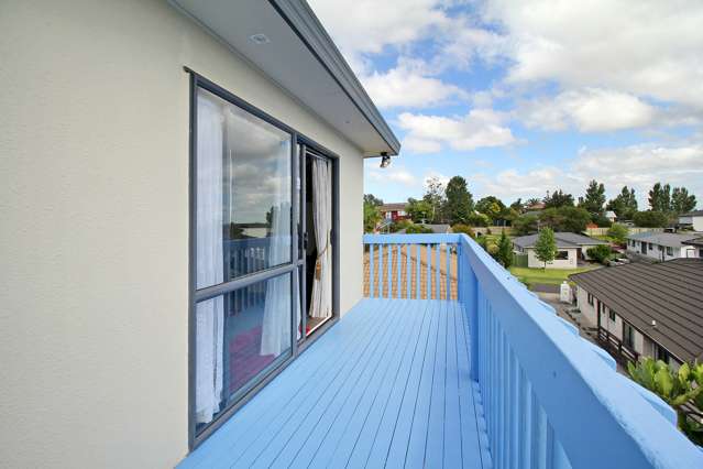 2/10 Lowburn Place Clover Park_1