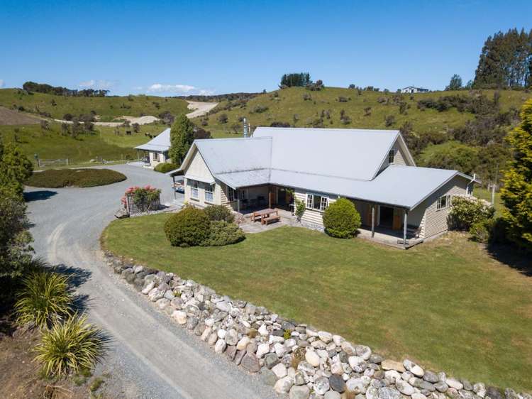 168 Te Anau Milford Highway Te Anau_1