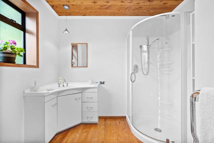 178 Ngahau Bay Road Helena Bay_15