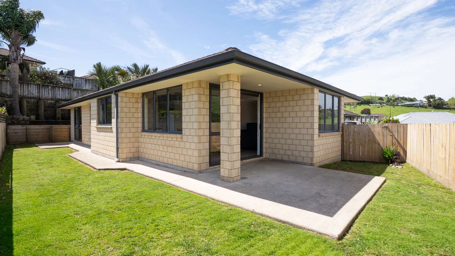 67 Falcon Drive Welcome Bay_0