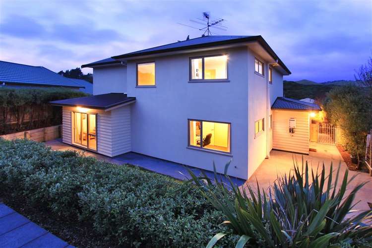 42 Te Puia Drive Aotea_5