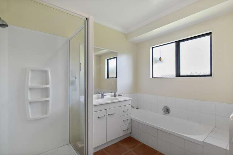 9 Valleyside Way Pukekohe_13