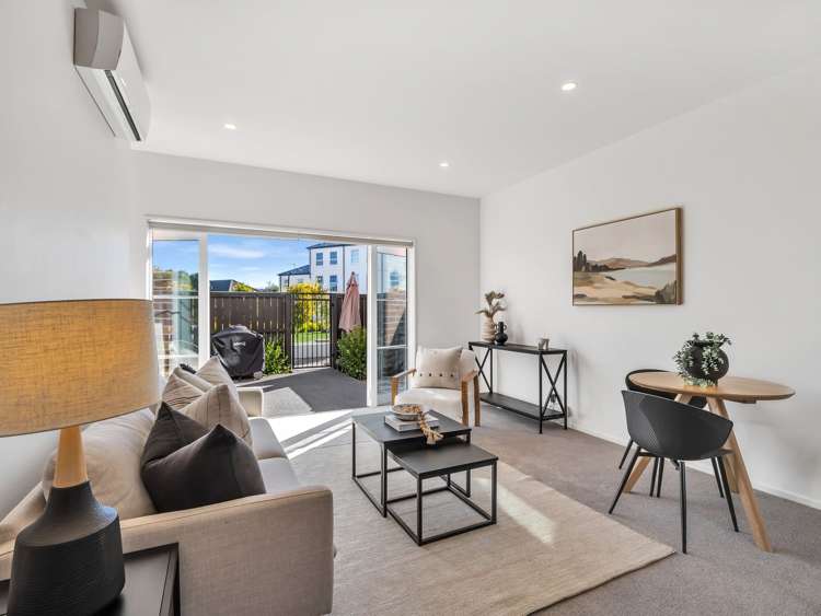 2/287 Selwyn Street_1