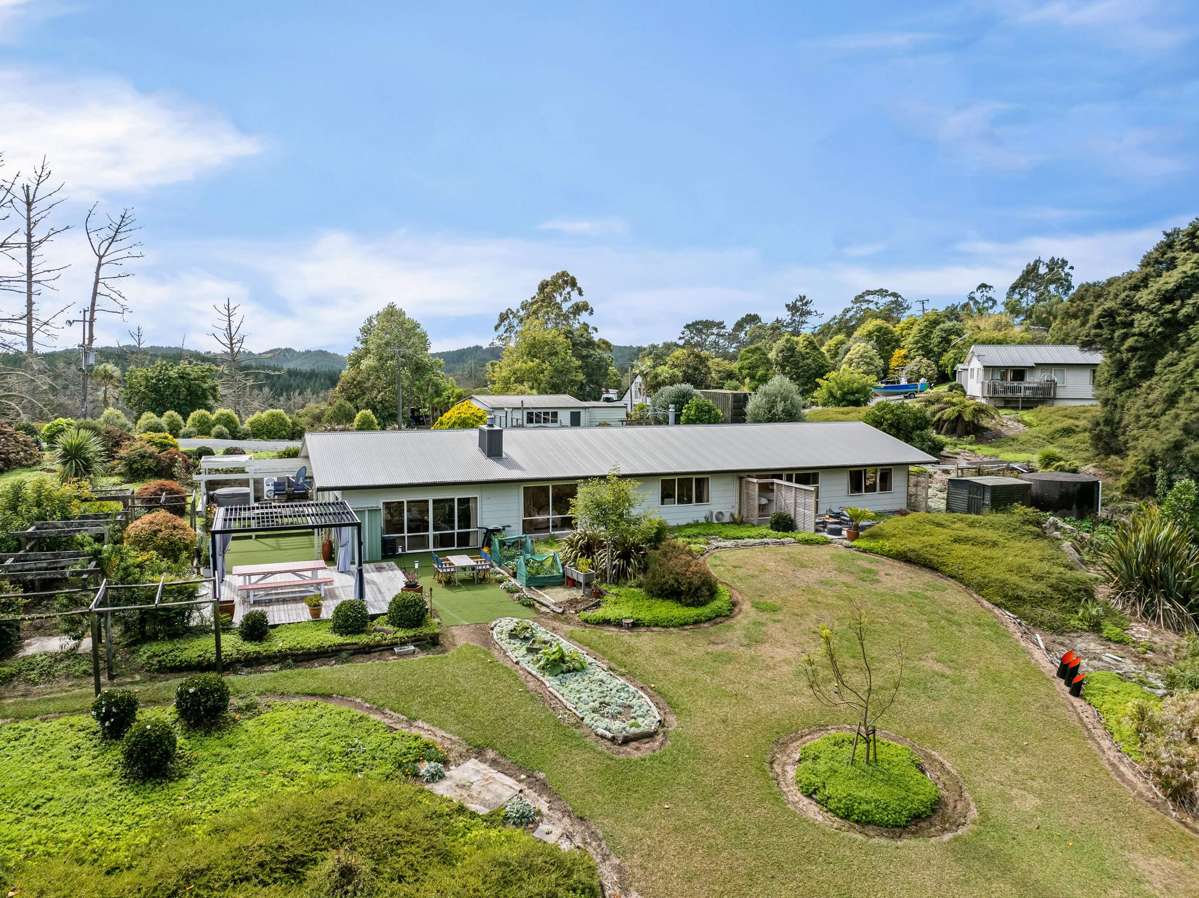 1479 East Coast Road_0