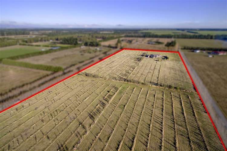 2299 South Eyre Road West Eyreton_17