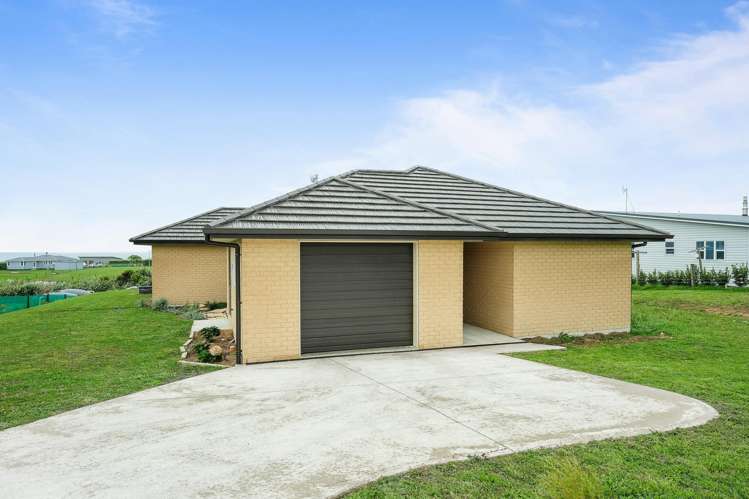10 Waihinahina Way Mahia_28