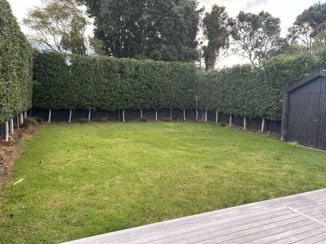 5 Alderley Road (Pet Perfect! Triple Grammar Zone) 1728_2