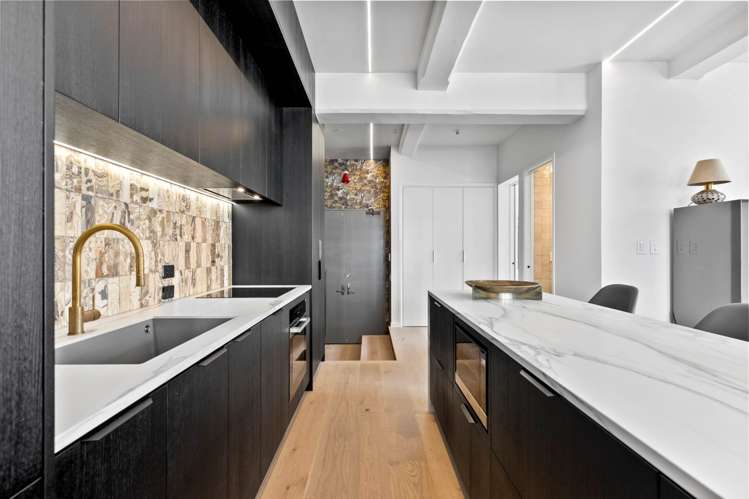 5F/2 Queen Street City Centre_10