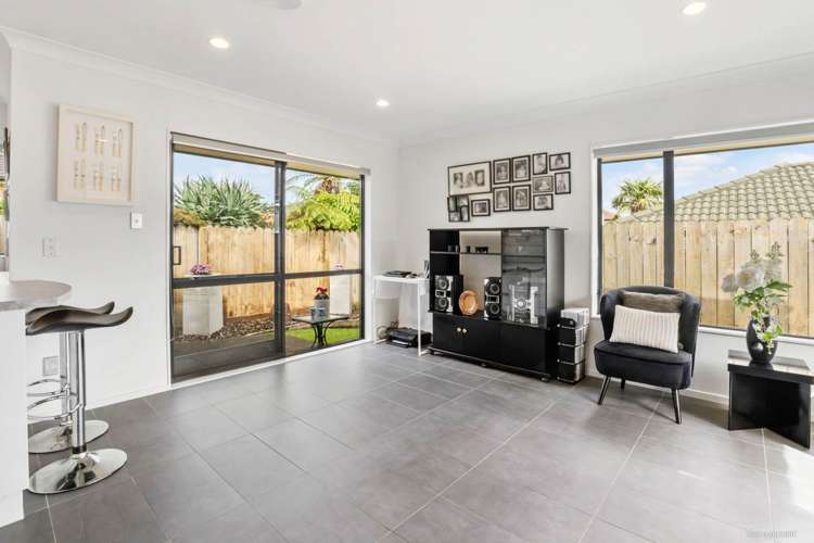 2/42 Stewart Gibson Place Manurewa_4