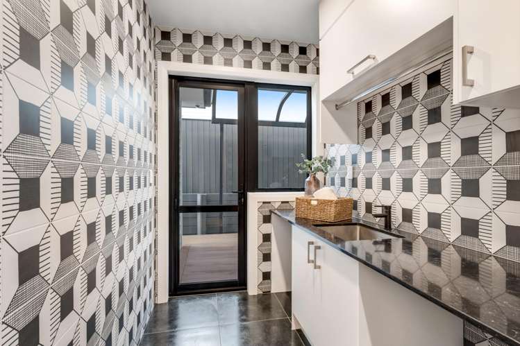 45 Armstrong Farm Drive East Tamaki Heights_24