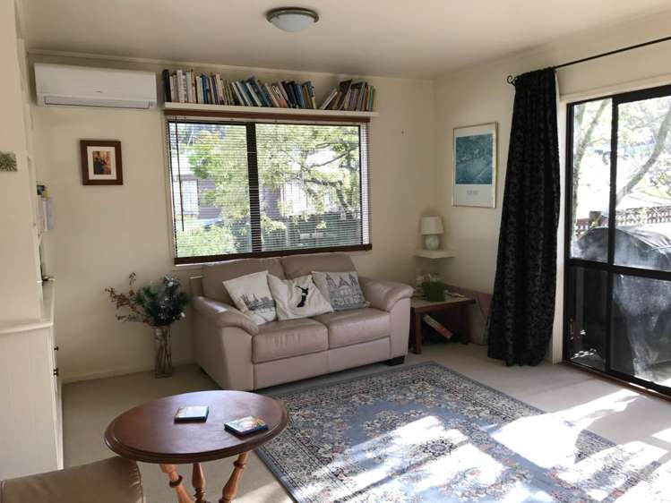 10 John Webster Place Glen Eden_14