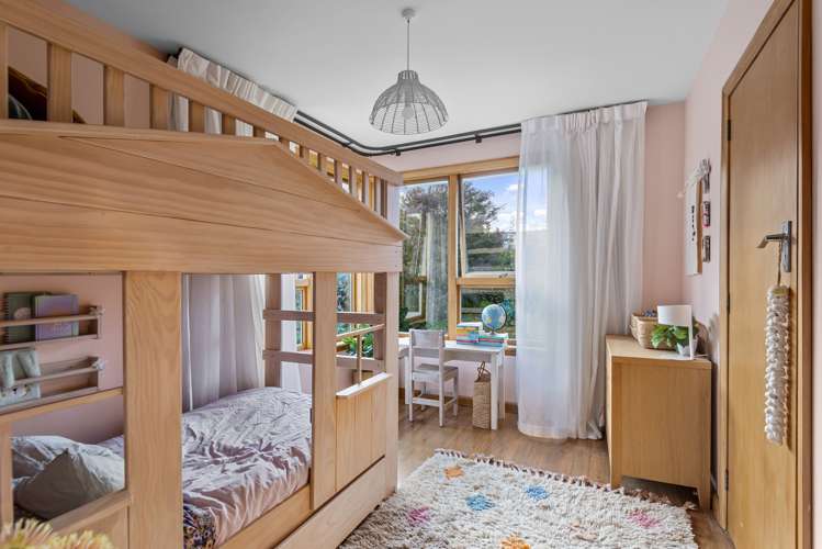 53 Whitfield Street Sumner_18