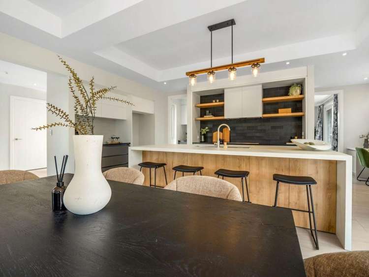 1 Moemoea Place 11373_8