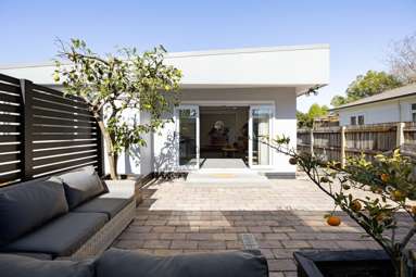 6 Gillies Avenue_3