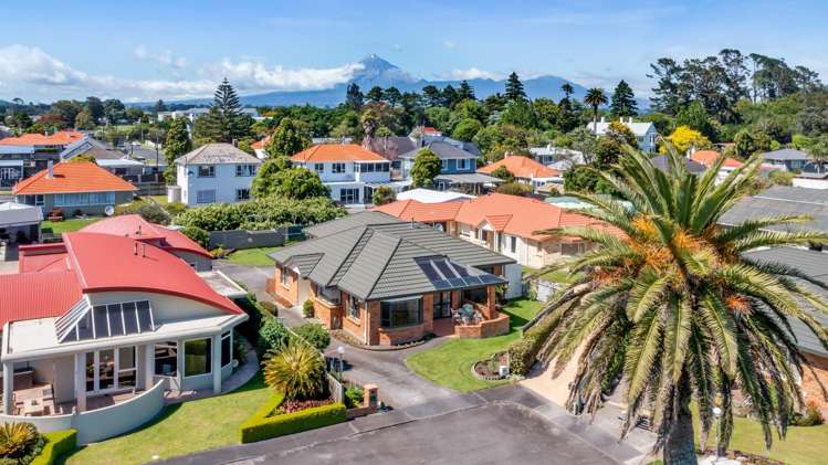 3 Saddle Row Welbourn_17