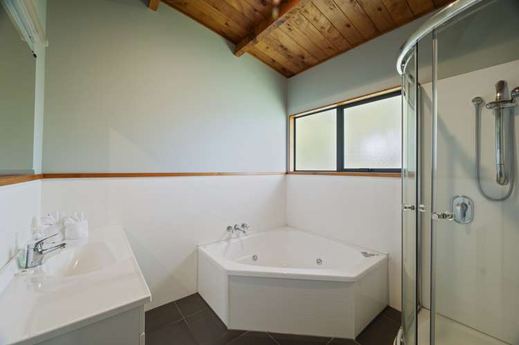 31 Whakaipo Avenue Taupo_10