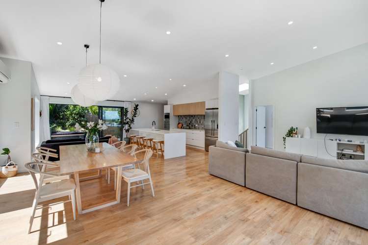 167 Motutara Road Muriwai_17