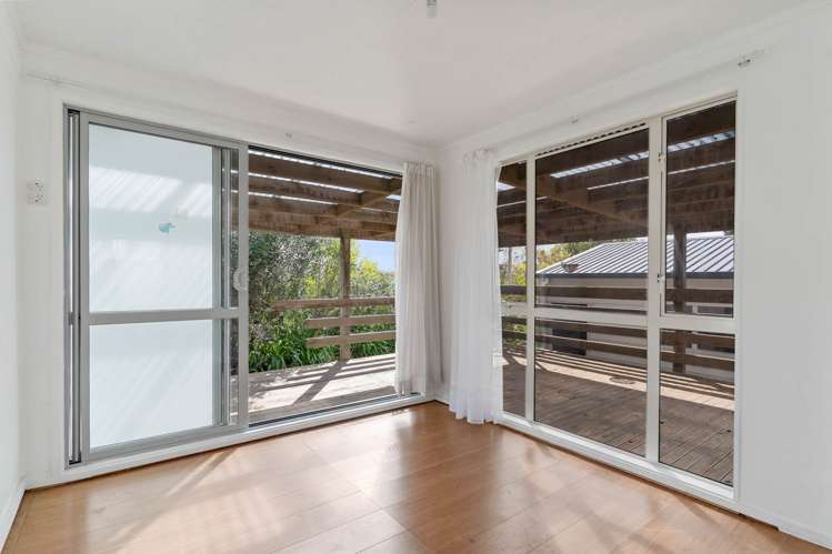 57 Ranui Avenue Ranui_14