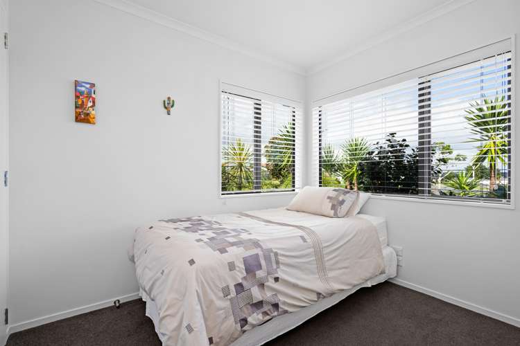 8 Stace Hopper Drive One Tree Point_16