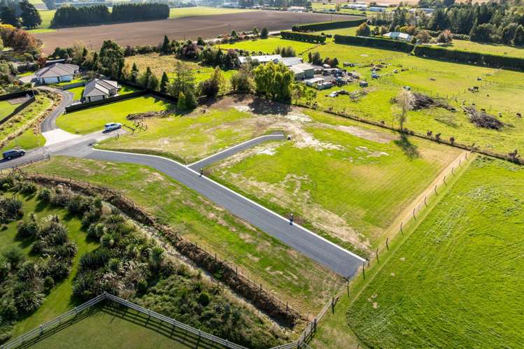 Constitution Avenue Milton_9