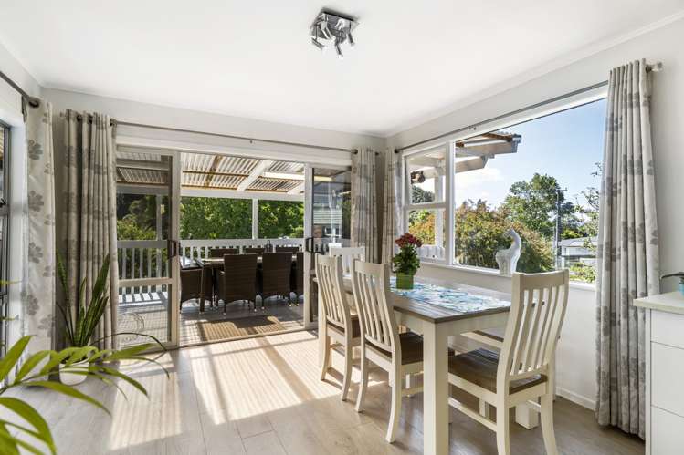 8 Huruhuru Road Massey_6