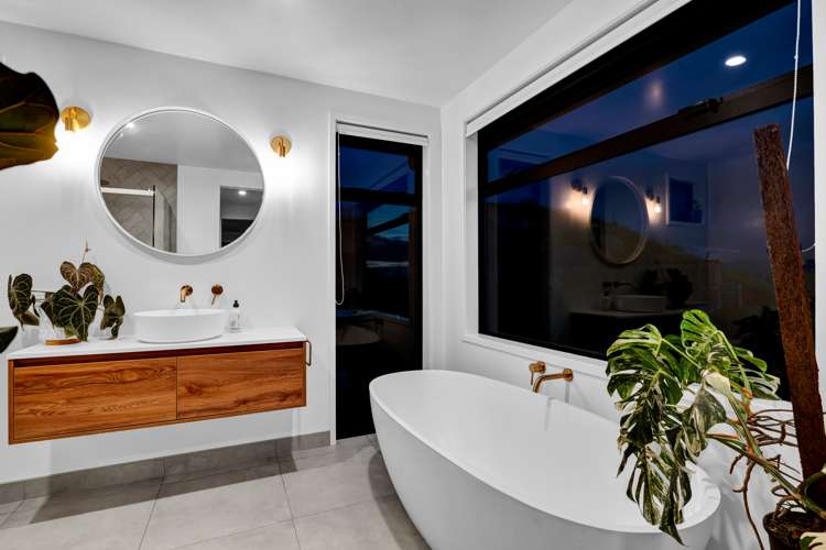 956 Richmond Road Lepperton_18