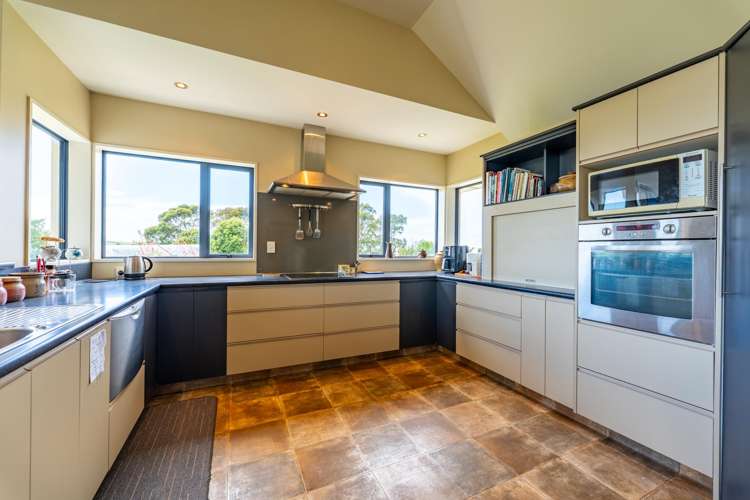 134 Kemp Road Hillgrove_2