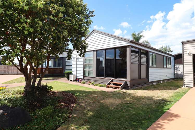 136/61 Golden Sands Drive_0