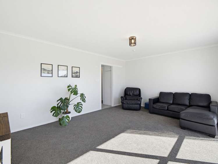 56a Rowan Avenue Aranui_7