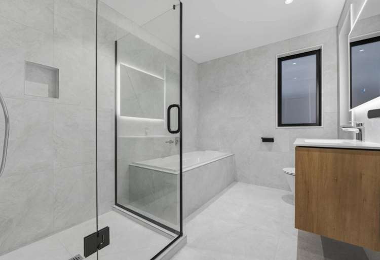 5 Halcyon Bay Lane Orewa_13
