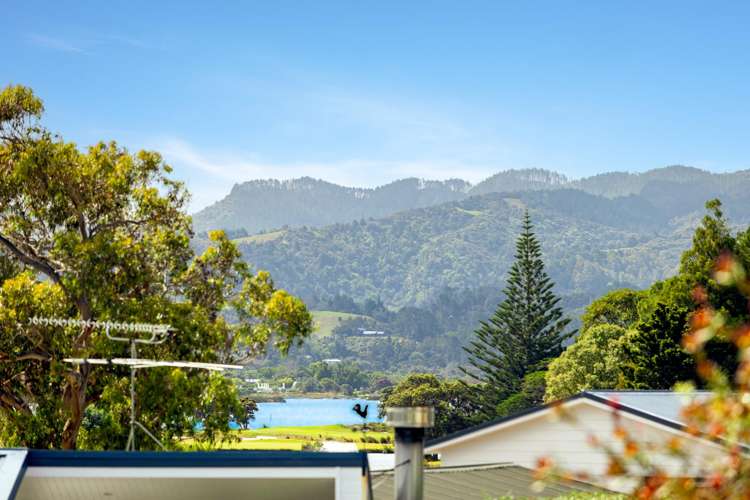 6 Pioneer Crescent Omaha_2