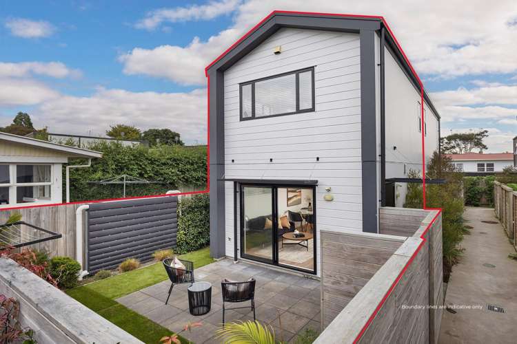 22A Graham Avenue_0