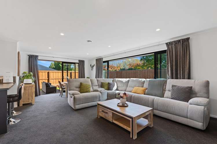 57 Quinn Crescent Woodend_14