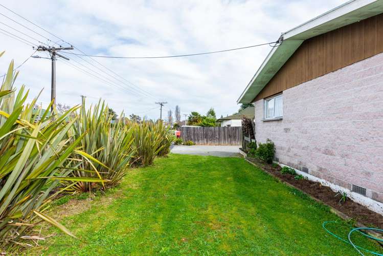 2/132 Charles Street Blenheim Central_12