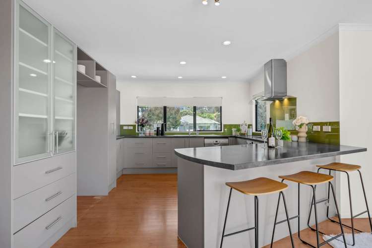 8 Sherwood Grove Browns Bay_5