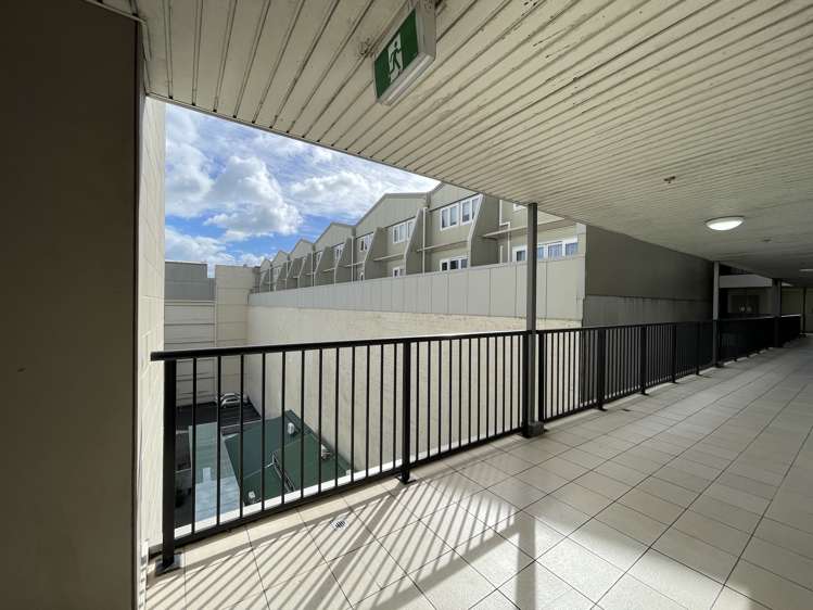 D502/176 Broadway Newmarket_10