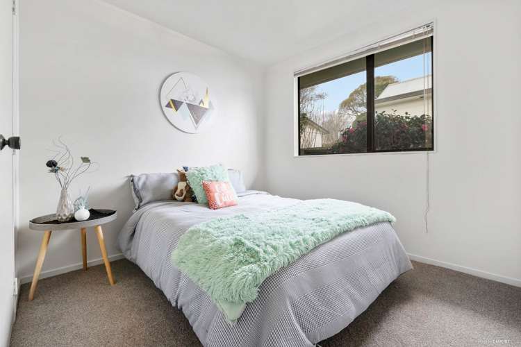 2/51 Redcrest Avenue Red Hill_9