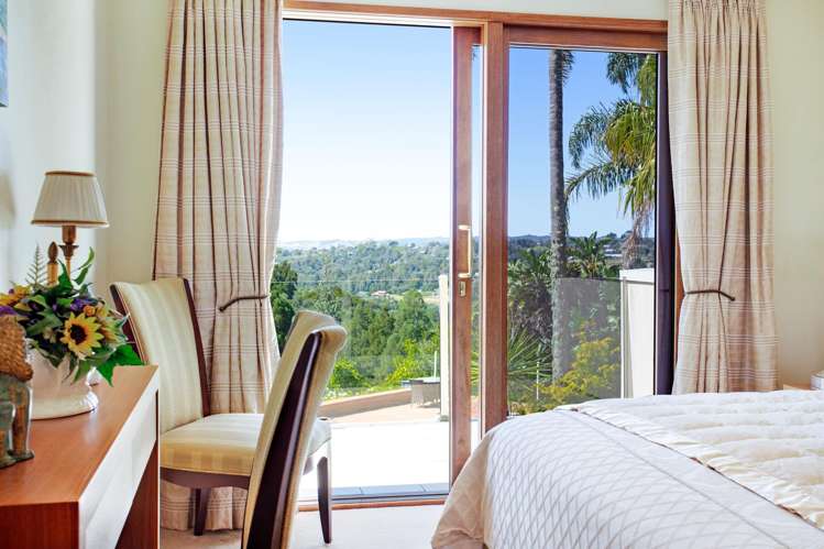 131 Point View  Drive East Tamaki Heights_27