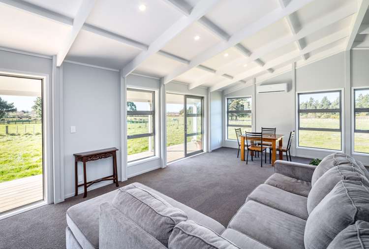 59 Western Lake Road Featherston_6