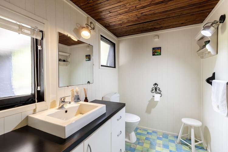 2415 Tairua Road SH 25 Hikuai_18