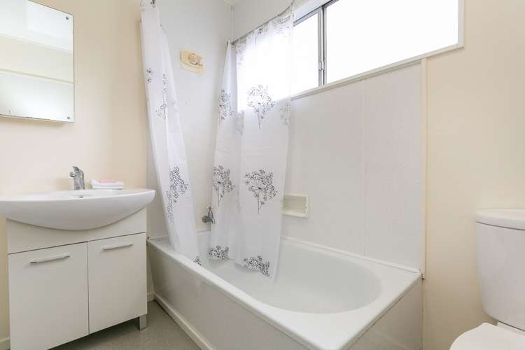 11b Thurleigh Grove Karori_15