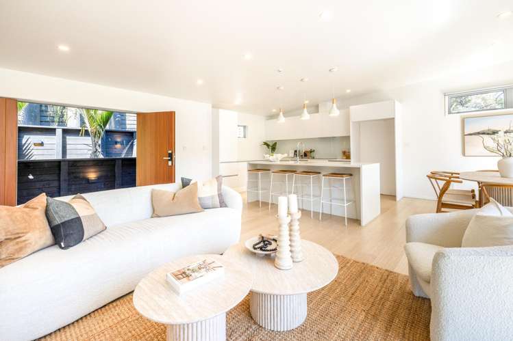 231 Ocean View Road Oneroa_1