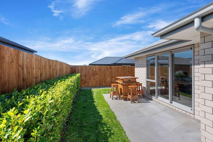 29 Nicolau Avenue 11103_12