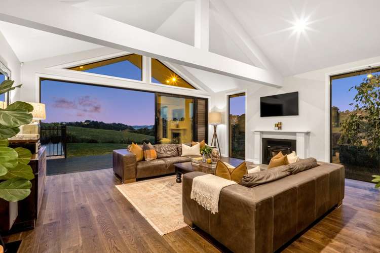 226 Whitford Road Whitford_29