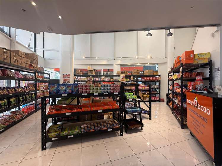 Shops 1 and 2, 1 Manners Street Te Aro_3