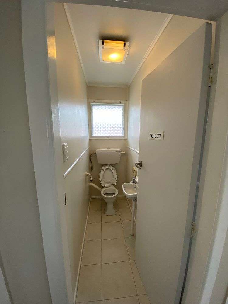 8 Carlson Crescent Silverdale_16