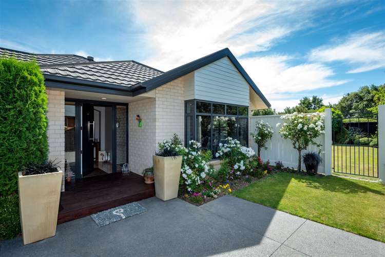 227 Southfield Drive Lincoln_23