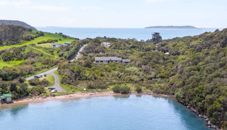 30 Deep Bay Road_0